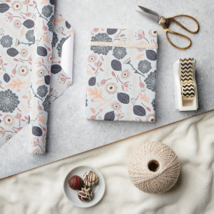 Elegantes Grau Blau Pfirsich Blumenmuster Geschenkpapier