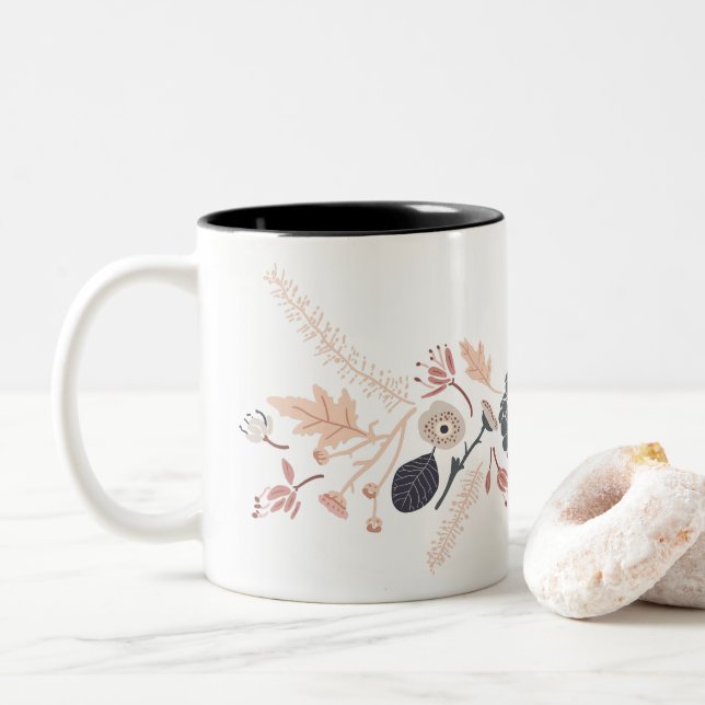 Elegantes, grau blaues Pfirsichblütenmuster Zweifarbige Tasse (Mit Donut)