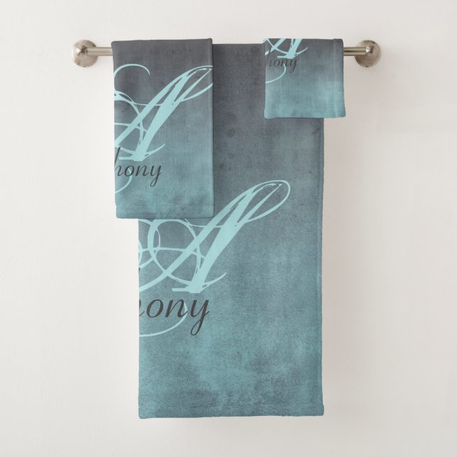 Elegantes Grau Schwarz-Rustikales Monogramm Badhandtuch Set (Insitu)