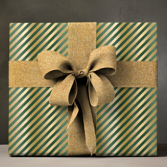 Elegantes Green Gold Luxury Stripe Muster Geschenkpapier (Von Creator hochgeladen)
