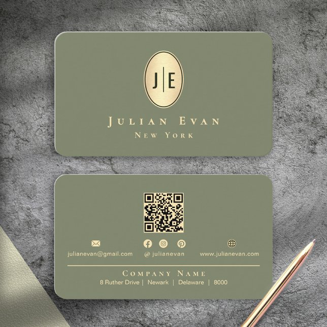 Elegantes Hellgrün & Gold Glänzendes Oval-Monogram Visitenkarte (Elegant Sage Green & Gold Shiny Oval Monogram Business Card)