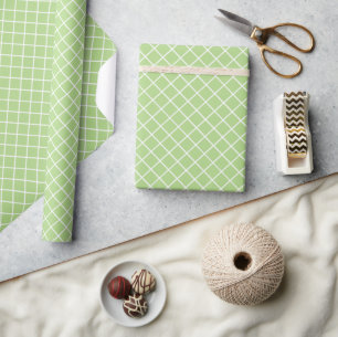Elegantes hellgrün-weiß kariertes Muster Geschenkpapier