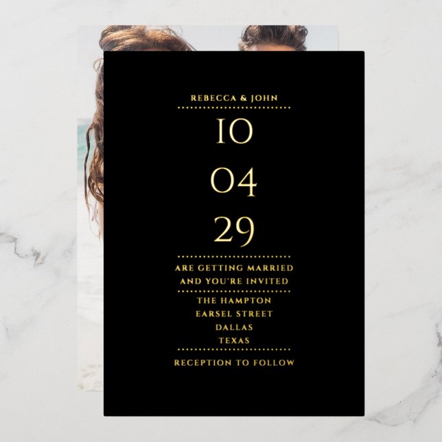 Elegantes Hochzeitdatum Foto Schwarz und Gold Folieneinladung (Vorderseite/Rückseite)
