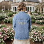 elegantes Hochzeitsblumenfeder BRIDE Brautparty Jeansjacke<br><div class="desc">***Dieses Design ist Teil einer Sammlung*** _______________________ Diese Designvorlage ist vollständig editierbar und kann von Ihnen vom Kunden angepasst werden. Klicken Sie auf die weitere Schaltfläche, um das Design zu personalisieren, hinzuzufügen, zu löschen oder wesentliche Änderungen am Design vorzunehmen. _________________________________________ Fragen zum Design haben oder weitere Designs oder Optionen benötigen,...</div>
