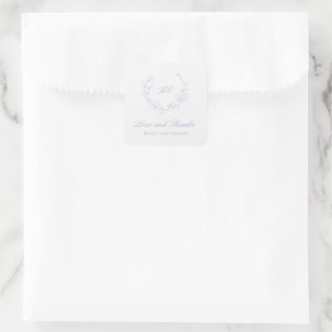 Elegantes Hochzeitsmonogramm in staubigem Blau Quadratischer Aufkleber