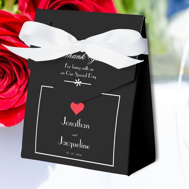 Elegantes Hochzeitsszenario Schwarz-weiß & Rotes H Geschenkschachtel (For an Elegant Wedding - Black and White & Red Heart Thank You Favor Boxes.)