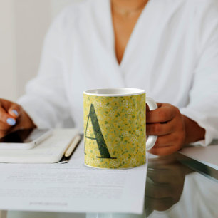 Elegantes, klassisches Blumenmonogramm A in Gelb m Kaffeetasse