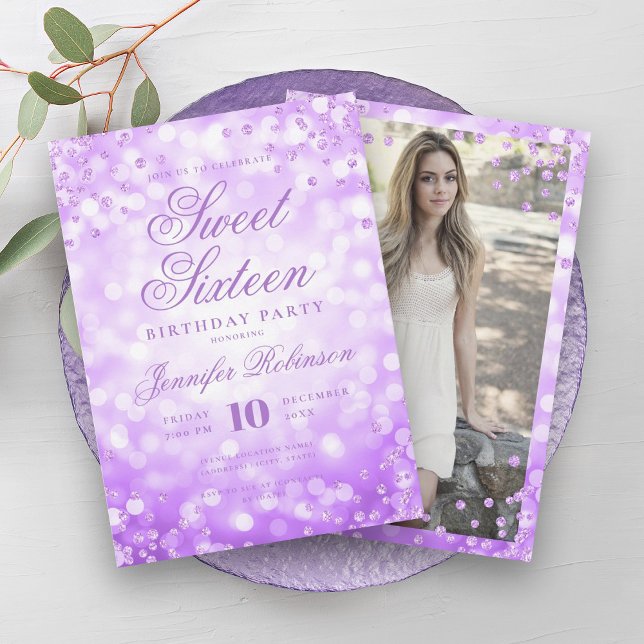 Elegantes Lila Glam Lights Foto Sweet 16 Einladung (Elegant Purple Glam Lights Photo Sweet 16 Invitation)