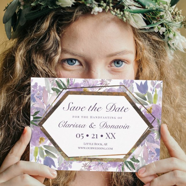 Elegantes Lila & goldenes florales Wicca-Handling Save The Date (Von Creator hochgeladen)