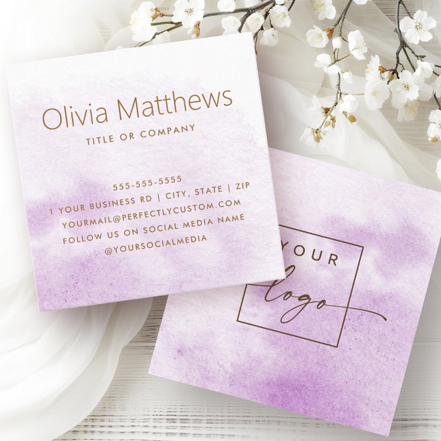 Elegantes lila Wasserfarbenlogo Quadratische Visitenkarte (Elegant light purple watercolor custom logo square business card)