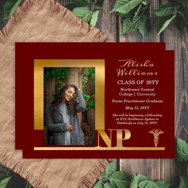 Elegantes Marinegold NP Krankenpflegerin Ankündigung (Elegant maroon and gold NP graduation announcement with modern photo layout)