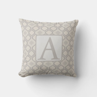 Elegantes marokkanisches Trellis-Muster in neutral Kissen
