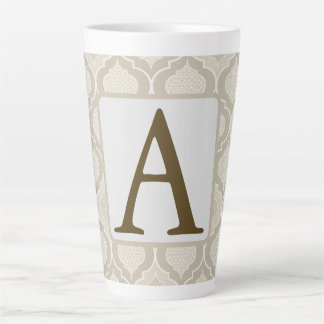Elegantes marokkanisches Trellis-Muster in neutral Milchtasse