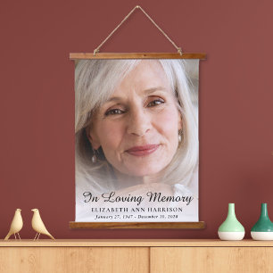 Elegantes Memorial-Foto Wandteppich Mit Holzrahmen