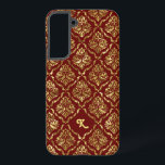 Elegantes metallisches goldenes Damaskus-Muster au Samsung Galaxy Hülle<br><div class="desc">Metallische Goldtextur,  Vintage Blumendampfer mit dunkelrotem Hintergrund. Anpassbare Monogramm.</div>