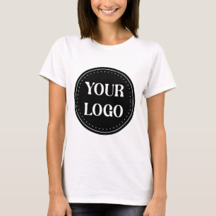 Elegantes, minimalistisches und schlankes schwarze T-Shirt