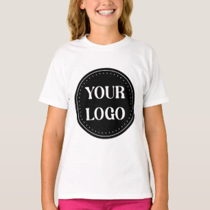Elegantes, minimalistisches und schlankes schwarze T-Shirt