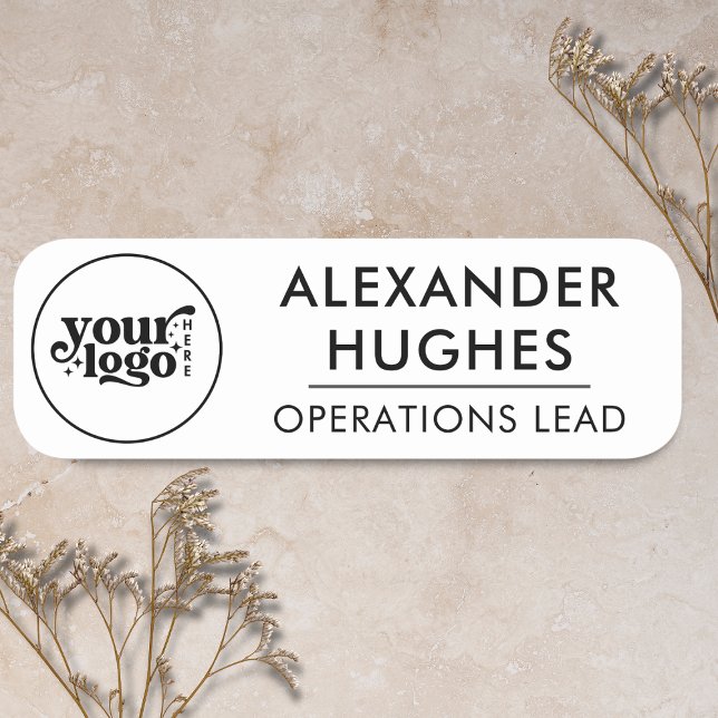 Elegantes Mitarbeiterlogo - Magnetisches oder sich Namensschild (Elegant Employee Logo – Magnetic or Safety Pin Name Tag)