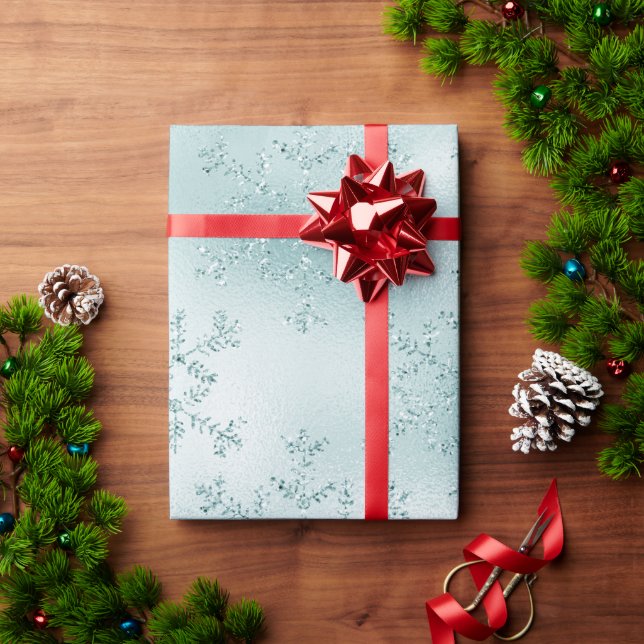 Elegantes Modern Blue Christmas Snowflake Muster Geschenkpapier (Feiertagsgeschenk)