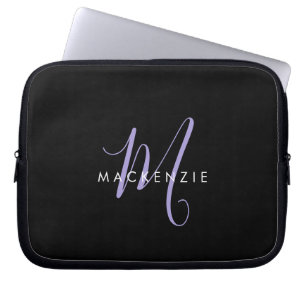 Elegantes, modernes Black Lavender Script Monogram Laptopschutzhülle