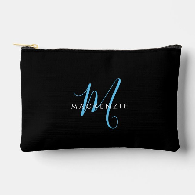 Elegantes, modernes Black Sky Blue Script Monogram Zubehörtasche (Vorderseite)