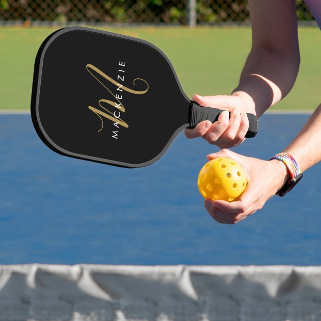 Elegantes, modernes Schwarzes Script Monogram Pickleball Schläger (InSitu)