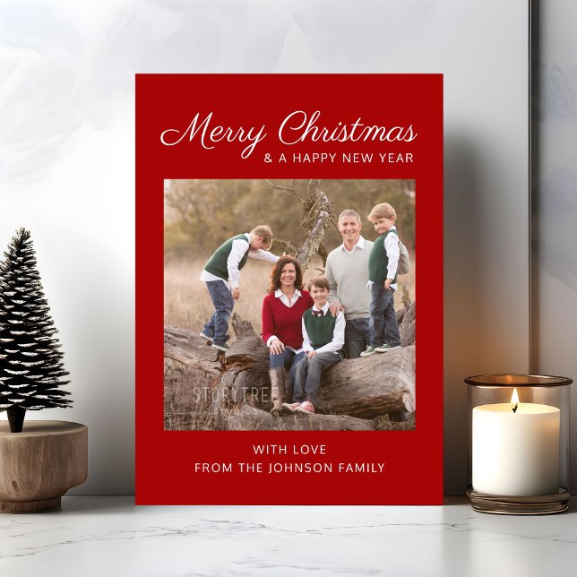Elegantes, modernes Weihnachtsgeschichten-Foto Feiertagskarte (Elegant Modern Red Script Christmas Photo Holiday Card)