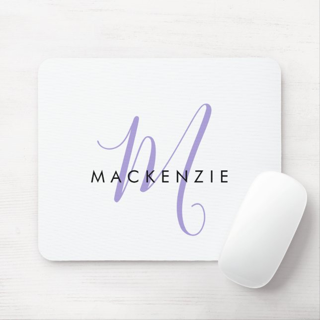 Elegantes modernes weißes lila Skript-Monogramm Mousepad (Mit Mouse)