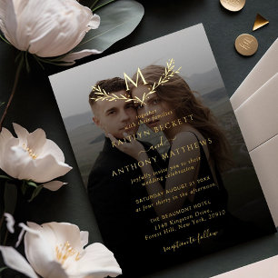 Elegantes Monogram Wreath Foto Wedding Real Folieneinladung