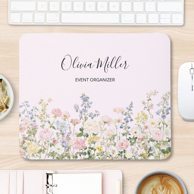 Elegantes Monogramm Farbige Blumen Garten Floral Mousepad (In situ)