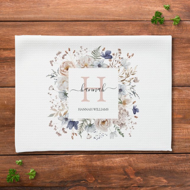Elegantes Monogramm Hübsche Beige Blaue Blumen Flo Geschirrtuch (In situ)