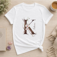Elegantes Monogramm "K" mit pastelfarbenen Orchide