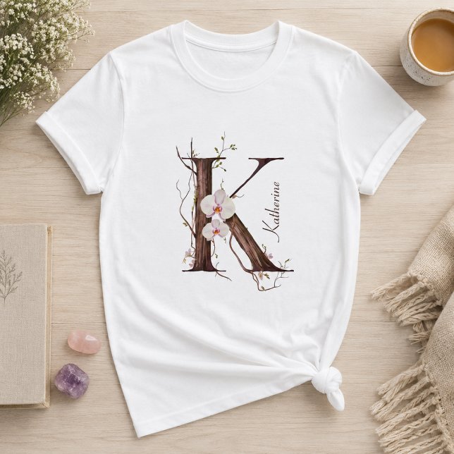Elegantes Monogramm "K" mit pastelfarbenen Orchide T-Shirt (Von Creator hochgeladen)