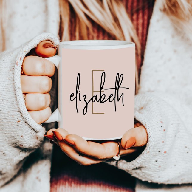 Elegantes Monogramm Name Blush Pink Script Kaffeetasse (Von Creator hochgeladen)