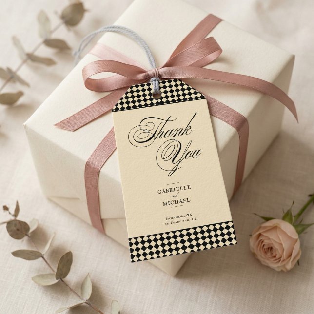 Elegantes Monogramm Schwarz Creme Schachbrettmuste Geschenkanhänger (Von Creator hochgeladen)
