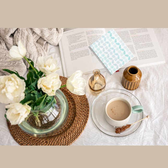 Elegantes Muster botanischer tropischer Blätter im Notizbuch (Von Creator hochgeladen)