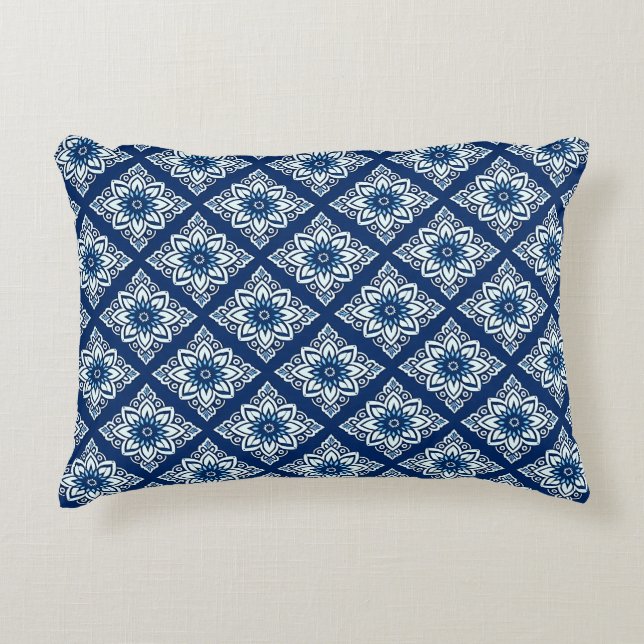Elegantes Muster mit blauer Geometrie Dekokissen (Vorderseite)