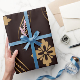 Elegantes Muster mit goldenen Blumenmotiven Geschenkpapier