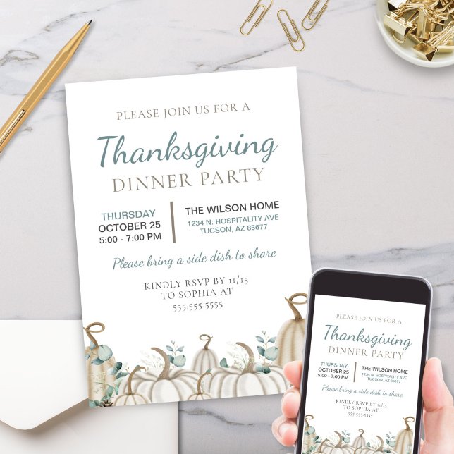 Elegantes neutrales Herbstessen Erntedank Einladung (Neutral White Pumpkins Fall Autumn Thanksgiving Dinner Party Invitations with Cream Beige Greenery)