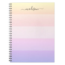 Elegantes Notizblock mit gestreiftem Regenbogen