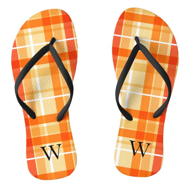 Elegantes orangegelb Tartan Karomuster Monogramm Flip Flops (Fußbett)