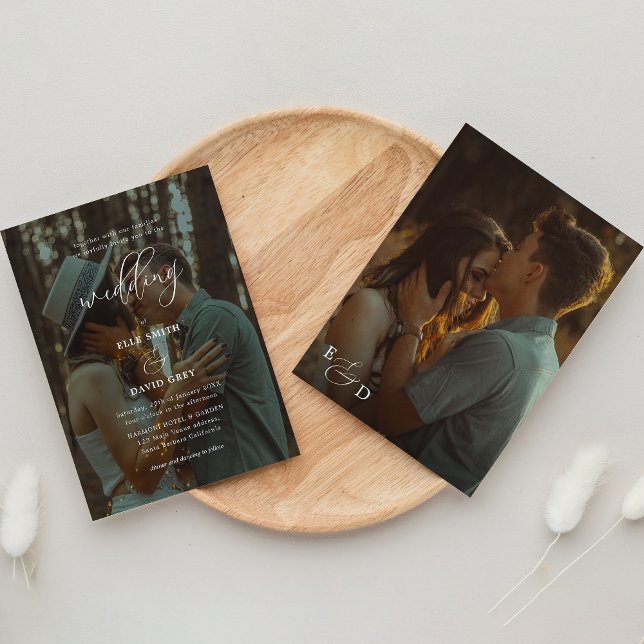 Elegantes Overlay 2 Foto Script Monogram Wedding Einladung (Von Creator hochgeladen)