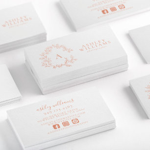 Elegantes Peach Monogram Floral Wappen Beruflich Visitenkarte