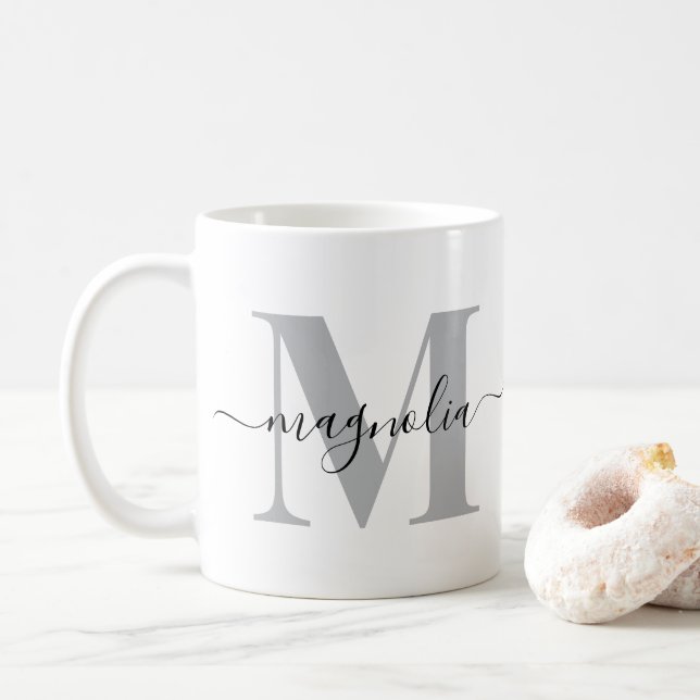 Elegantes personalisiertes Monogramm Grau Schwarz  Kaffeetasse (Mit Donut)