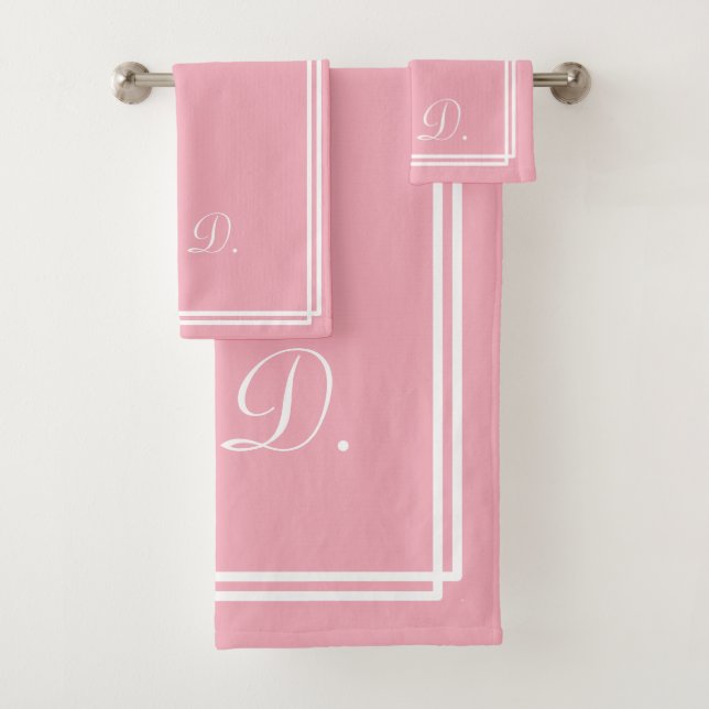 Elegantes Personalisiertes Rosa Badhandtuch Set (Insitu)
