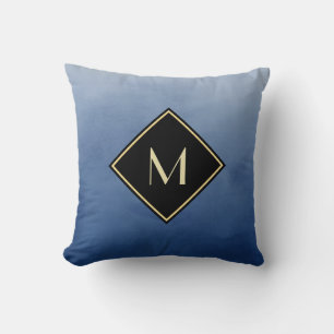 Elegantes Pinselblau mit einfachem Goldmonogramm Kissen