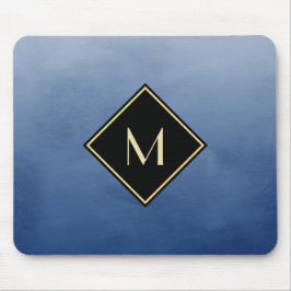 Elegantes Pinselblau mit einfachem Goldmonogramm Mousepad
