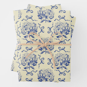 Elegantes Preppy Blue Beige Hydrangea Bow Muster Geschenkpapier Set