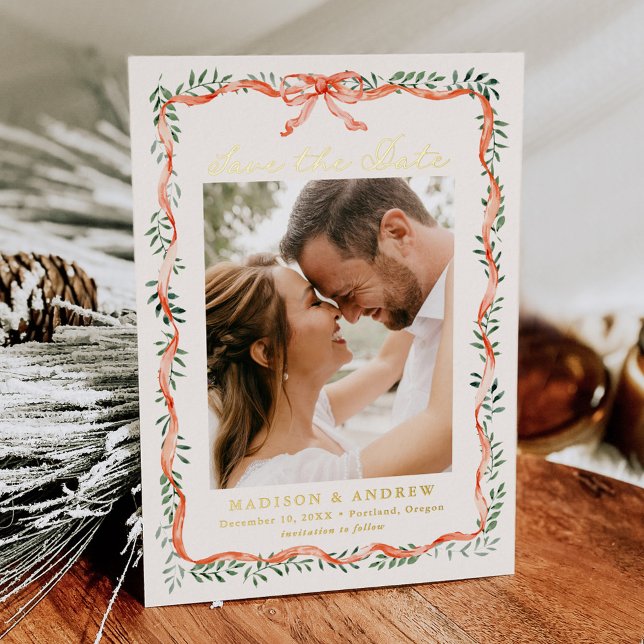 Elegantes Red Ribbon Greenery Foto Save the Date Folieneinladung (Von Creator hochgeladen)