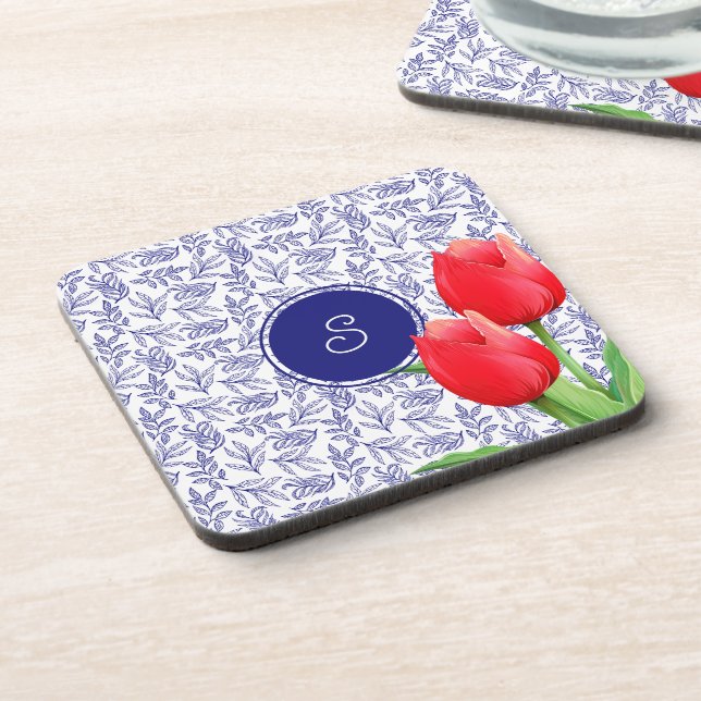 Elegantes Red Tulips Spring Floral Blue Monogram Getränkeuntersetzer (Linke Seite)